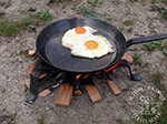 Dreibein f&uuml;r Pfanne